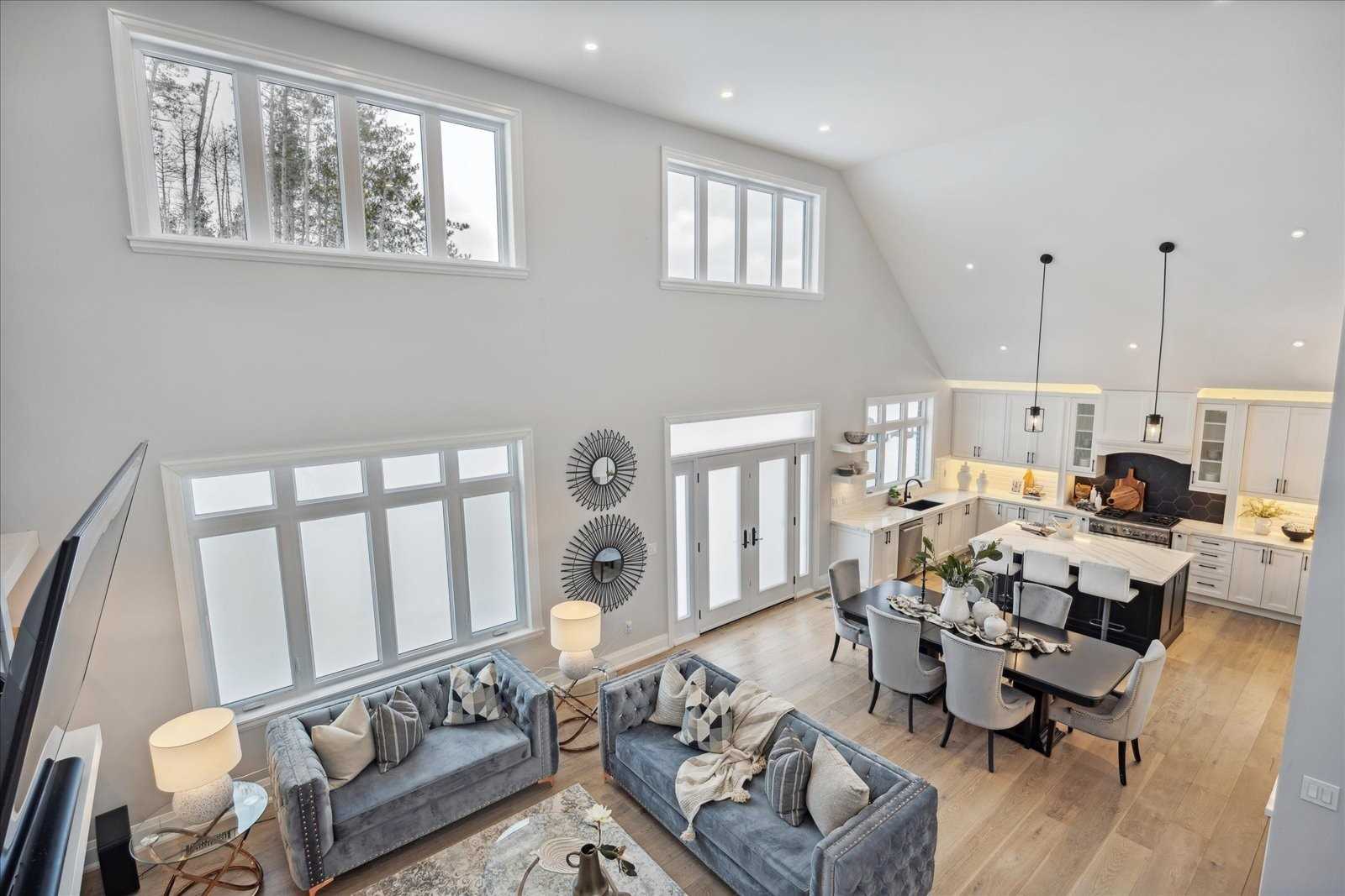 46 Charles Tilley Cres