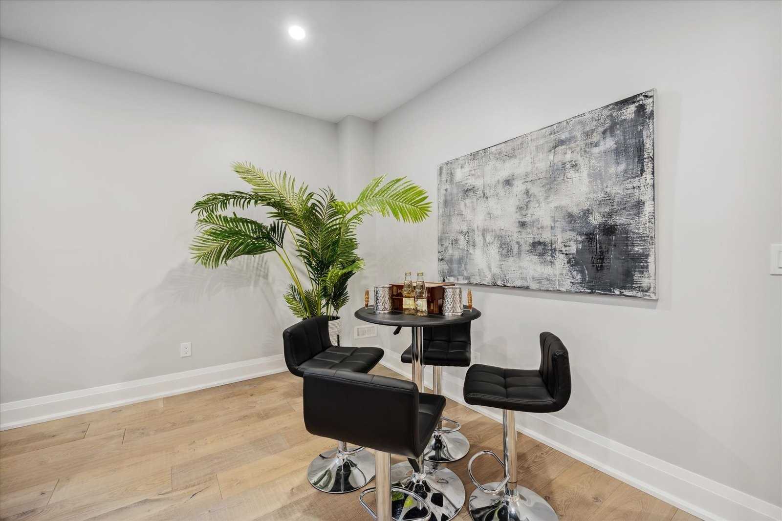 46 Charles Tilley Cres