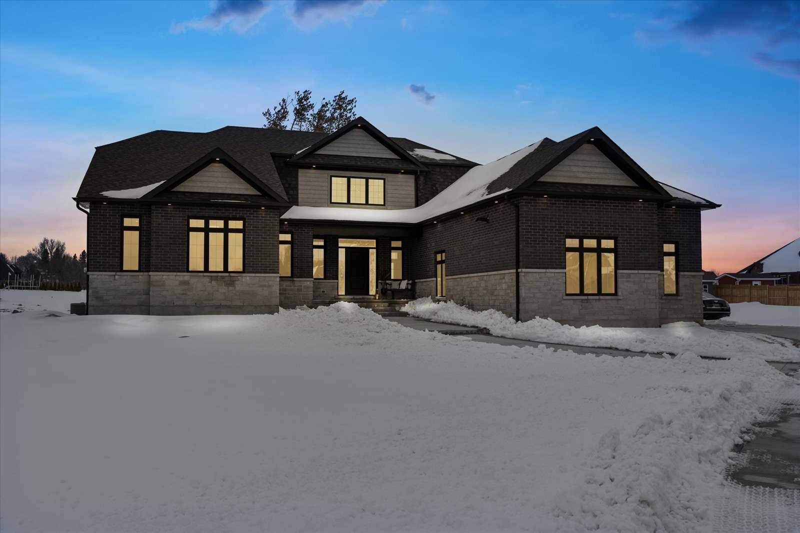 46 Charles Tilley Cres