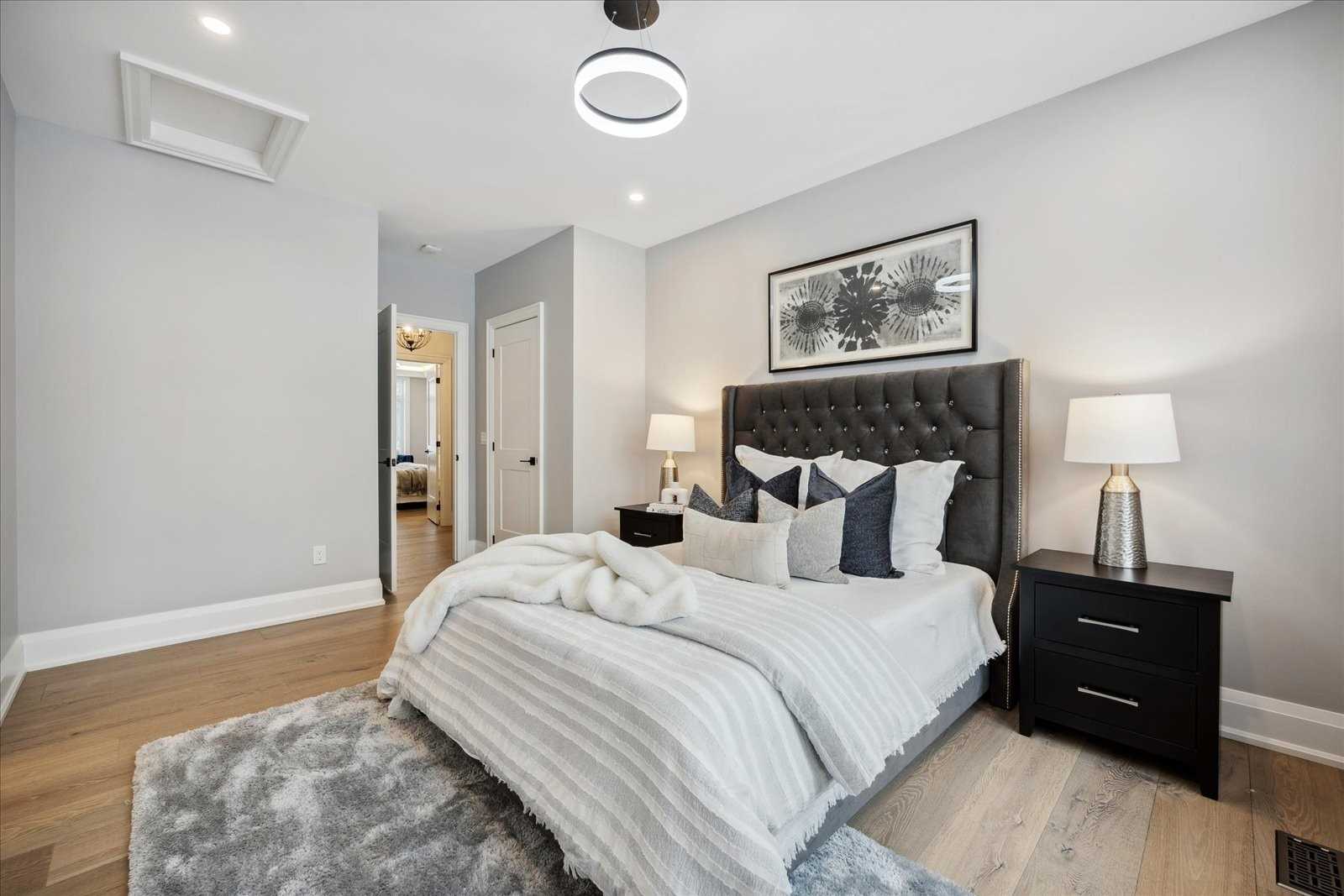 46 Charles Tilley Cres