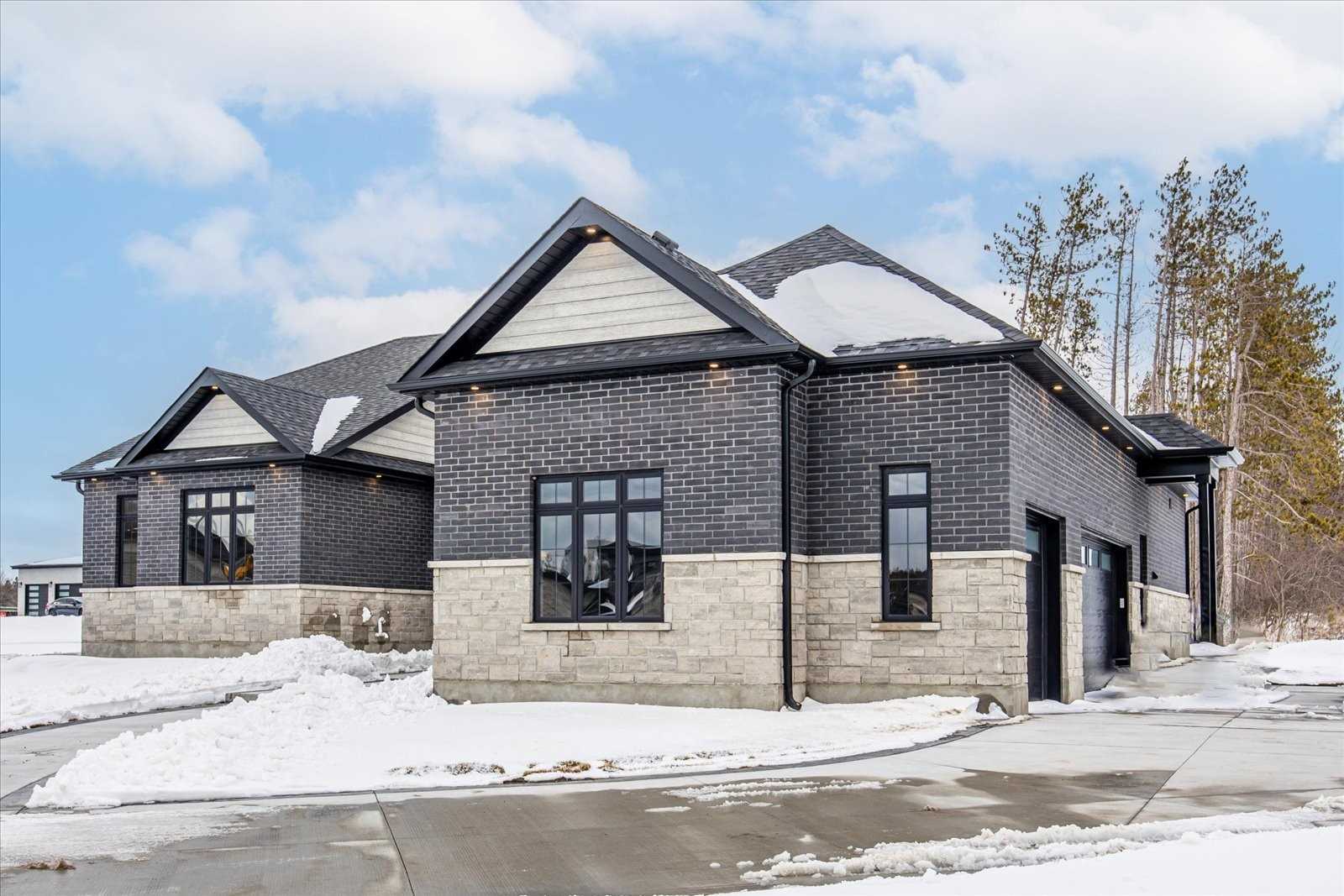 46 Charles Tilley Cres