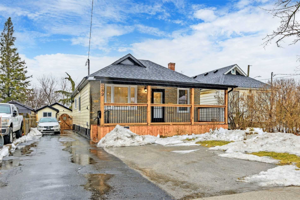 289 College Ave, Oshawa