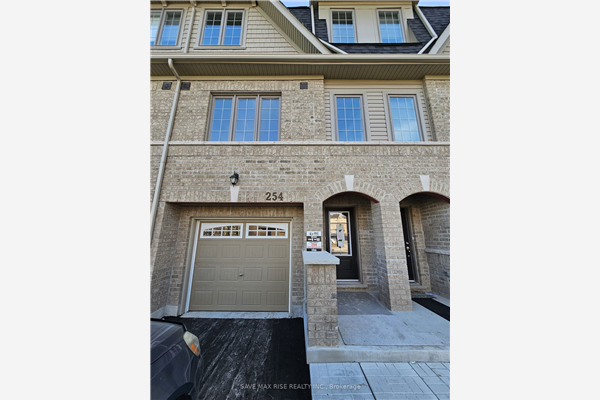 254 Royal Northern Path N, Oshawa