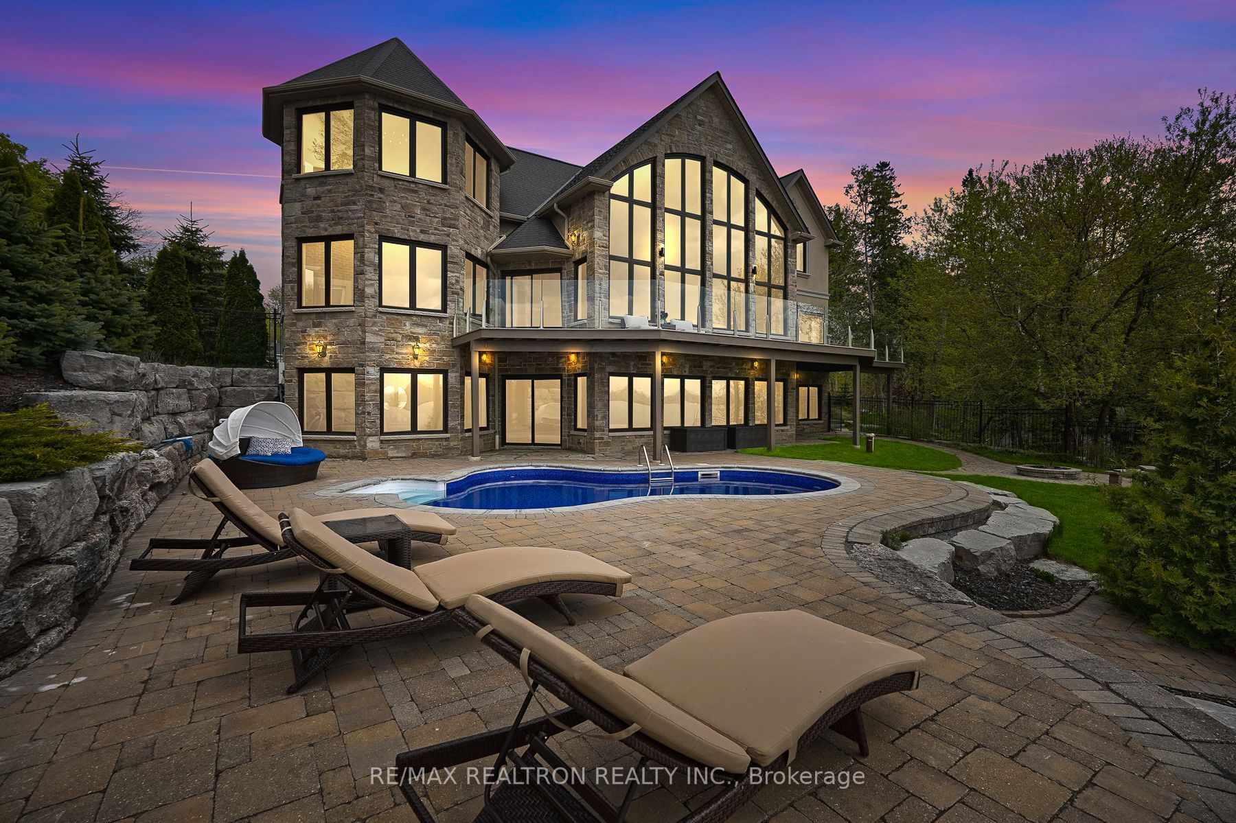 82 Percy Cres