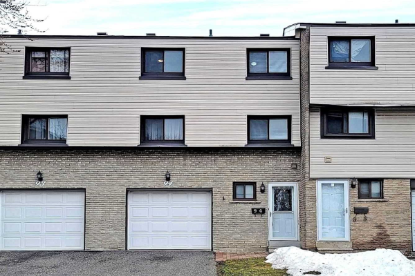 1945 Denmar Rd, Pickering
