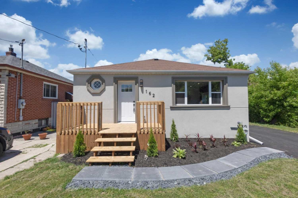 162 Hibbert Ave, Oshawa