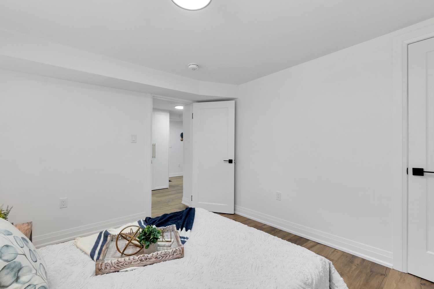 162 Hibbert Ave