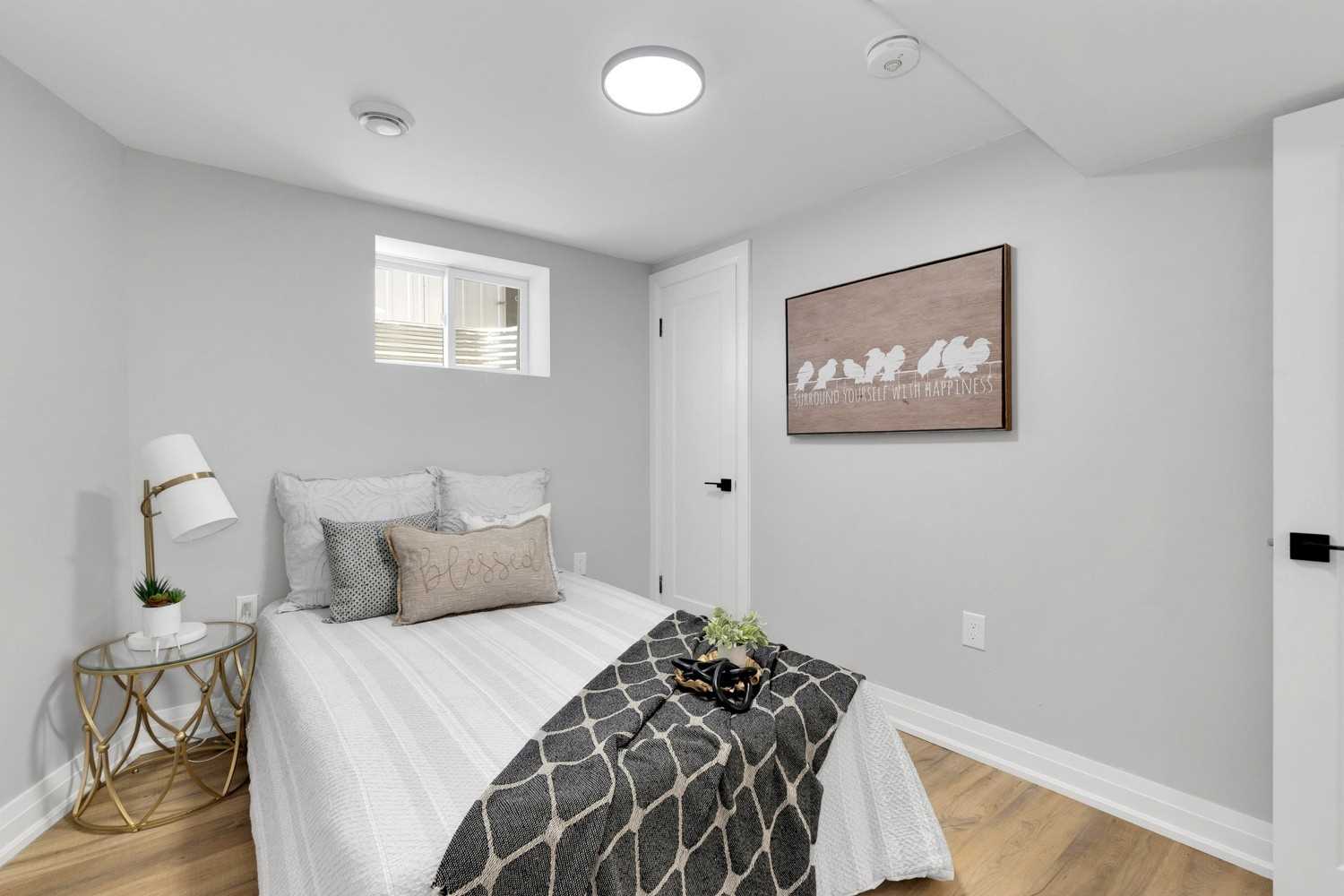 162 Hibbert Ave