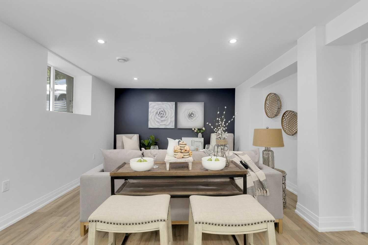 162 Hibbert Ave