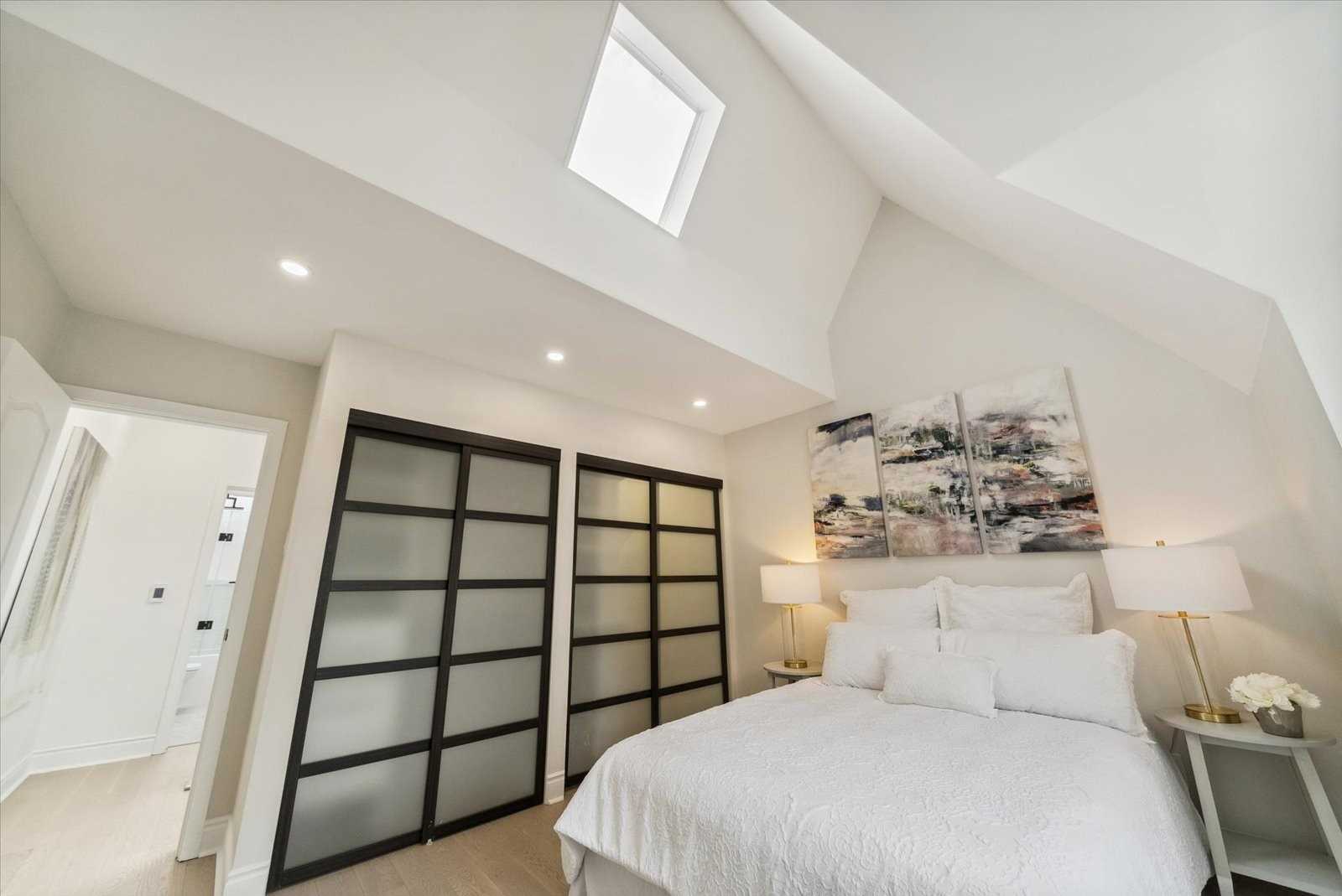 3 Lockwood Rd
