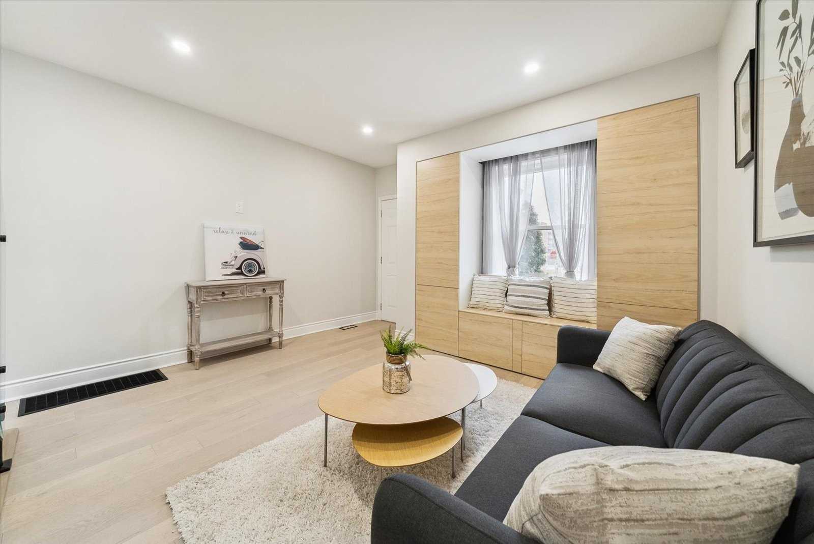 3 Lockwood Rd