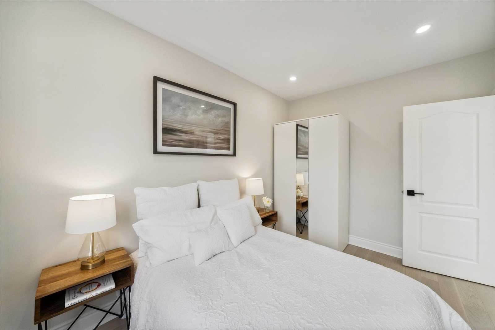 3 Lockwood Rd
