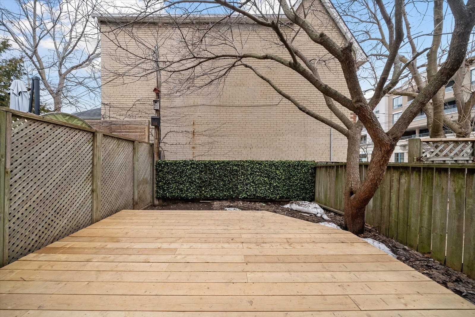 3 Lockwood Rd