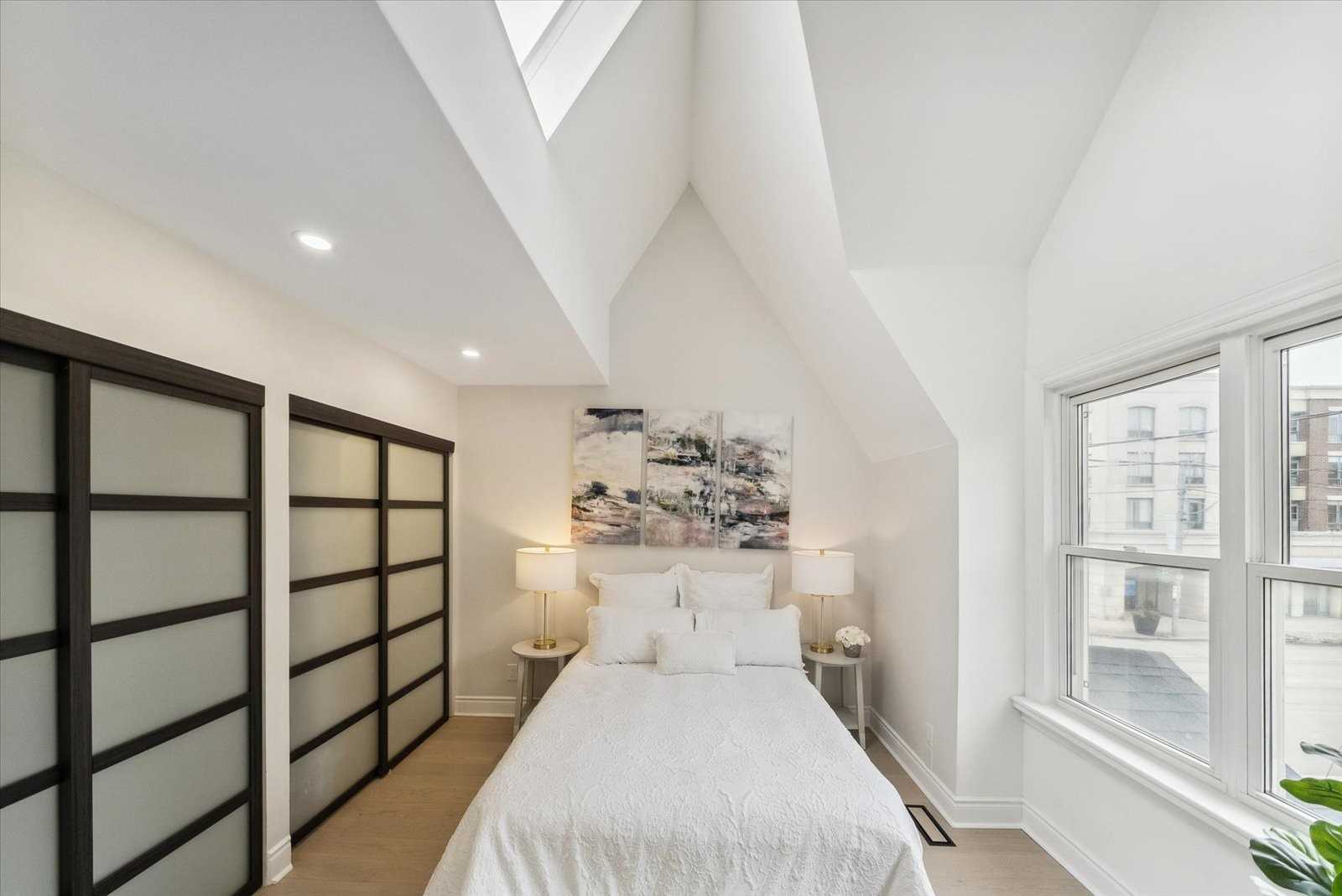 3 Lockwood Rd