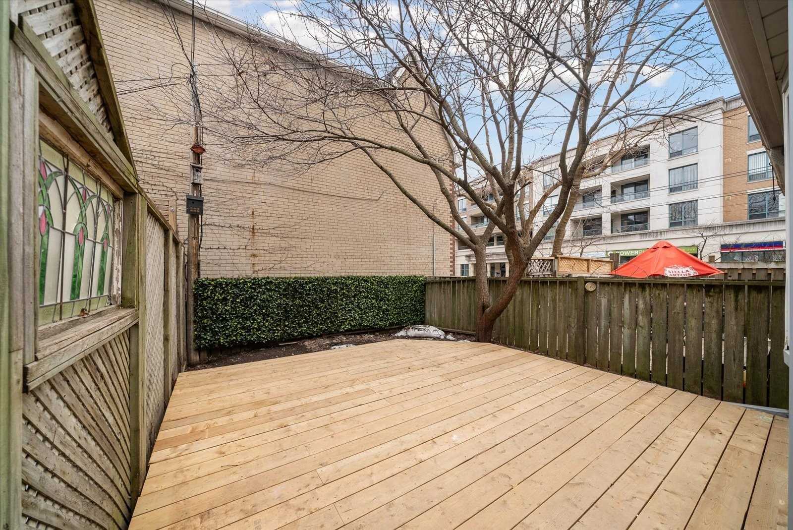 3 Lockwood Rd