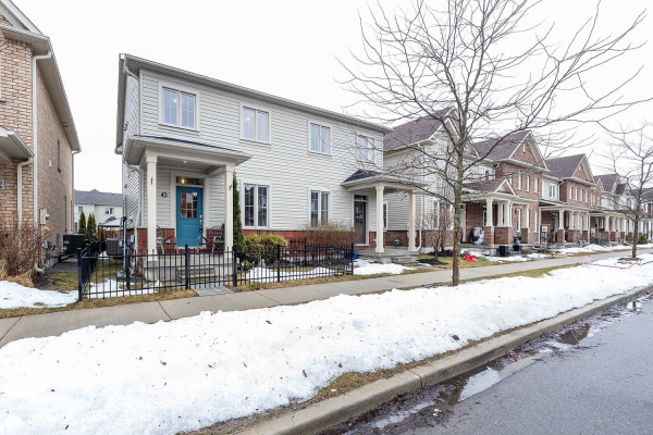 45 Ted Miller Cres, Clarington