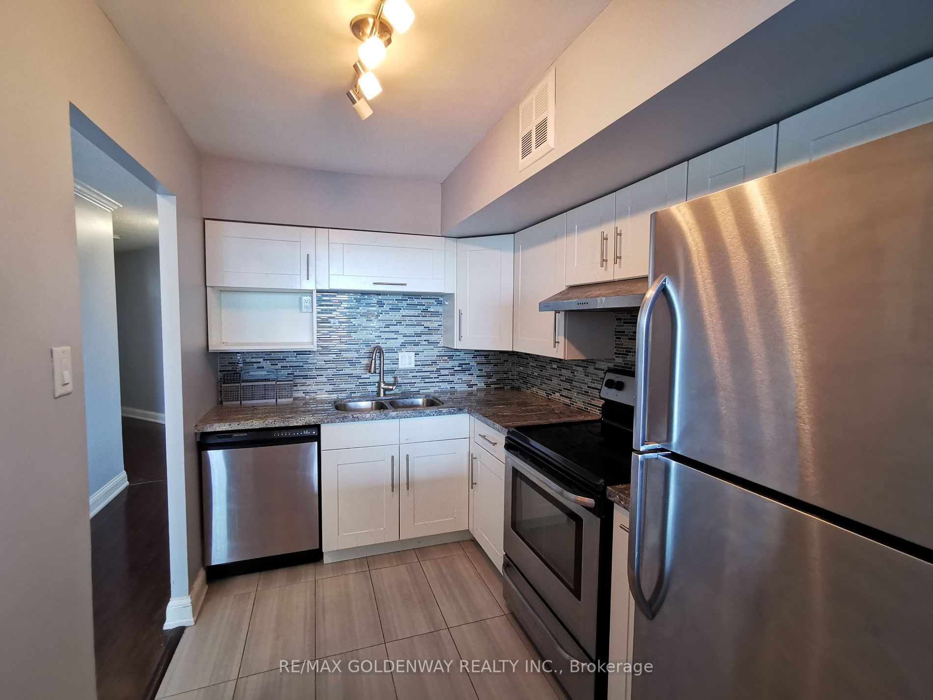 Listing E5987344 - Large Photo # 9