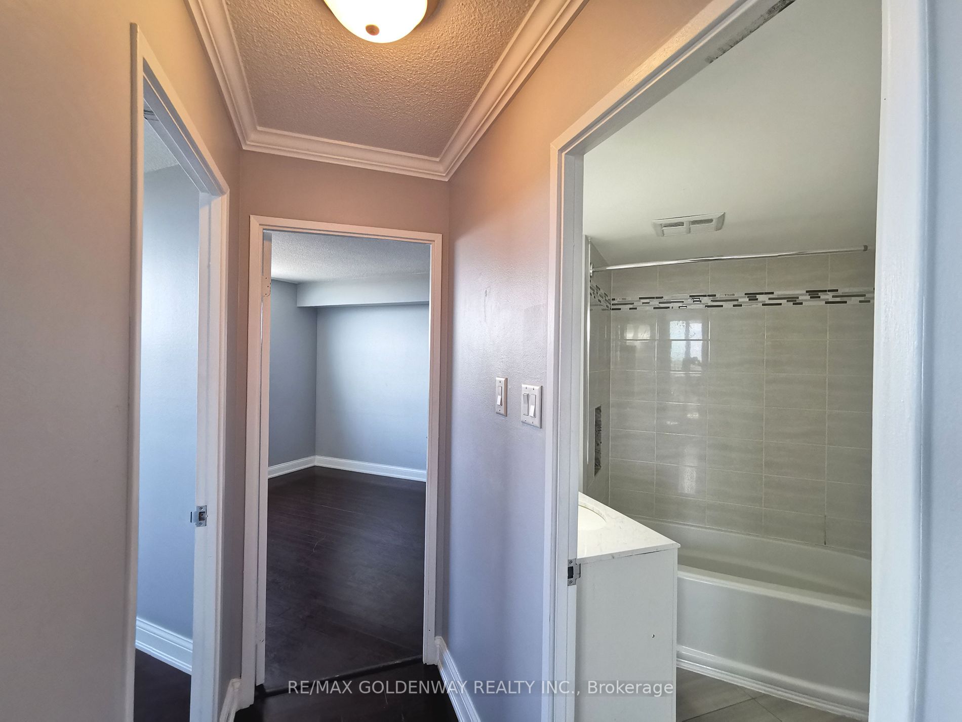 Listing E5987344 - Large Photo # 5