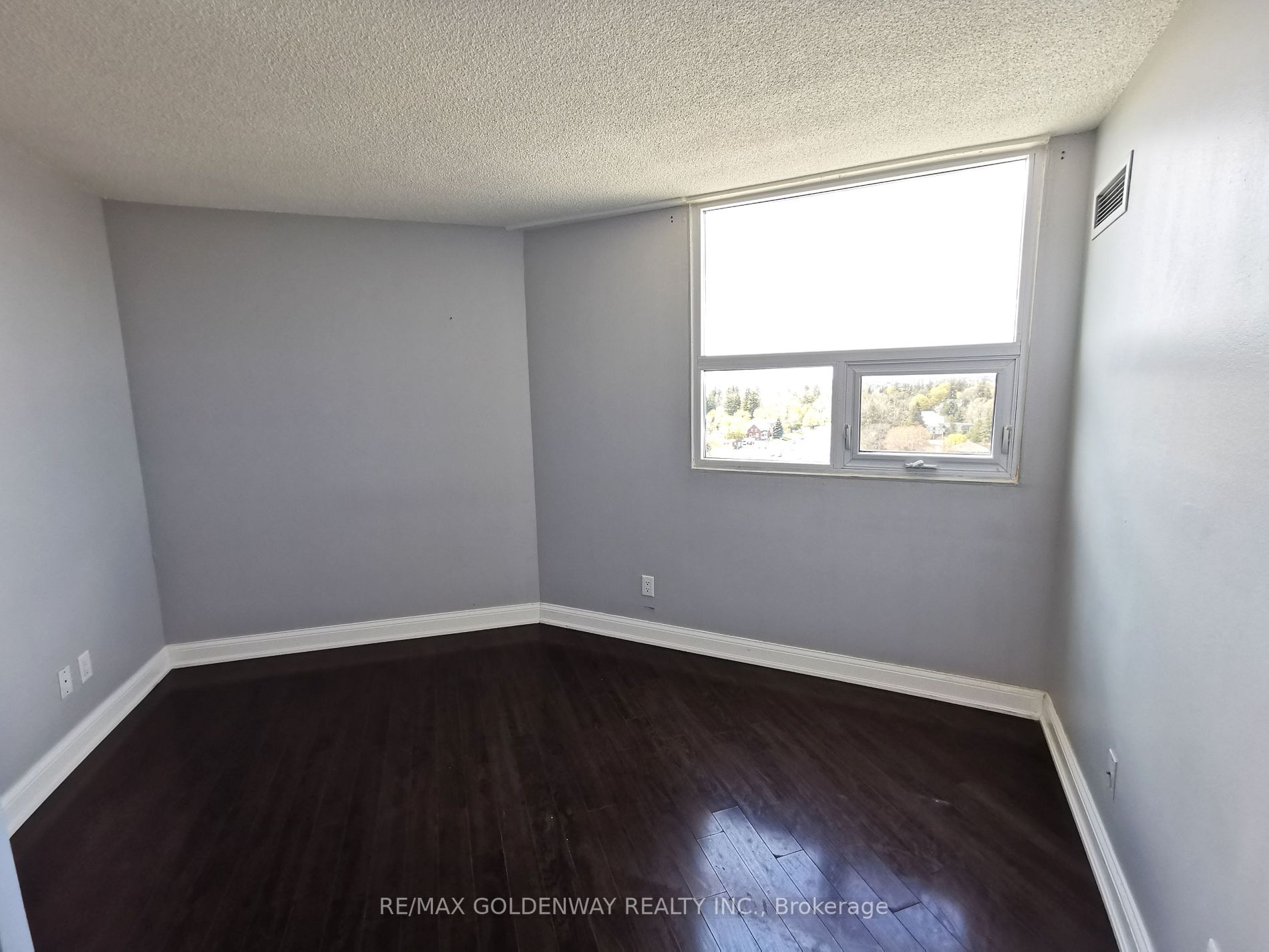 Listing E5987344 - Large Photo # 15