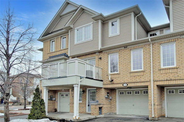 32 Mountain Lion Tr, Toronto