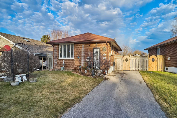 499 Tennyson Crt, Oshawa