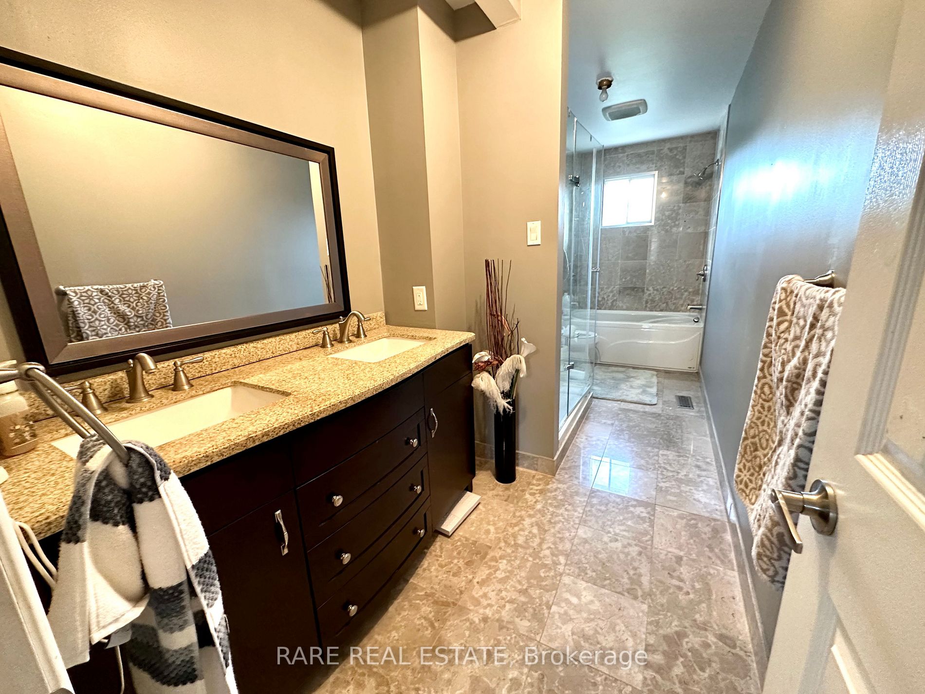Listing E5987892 - Large Photo # 17