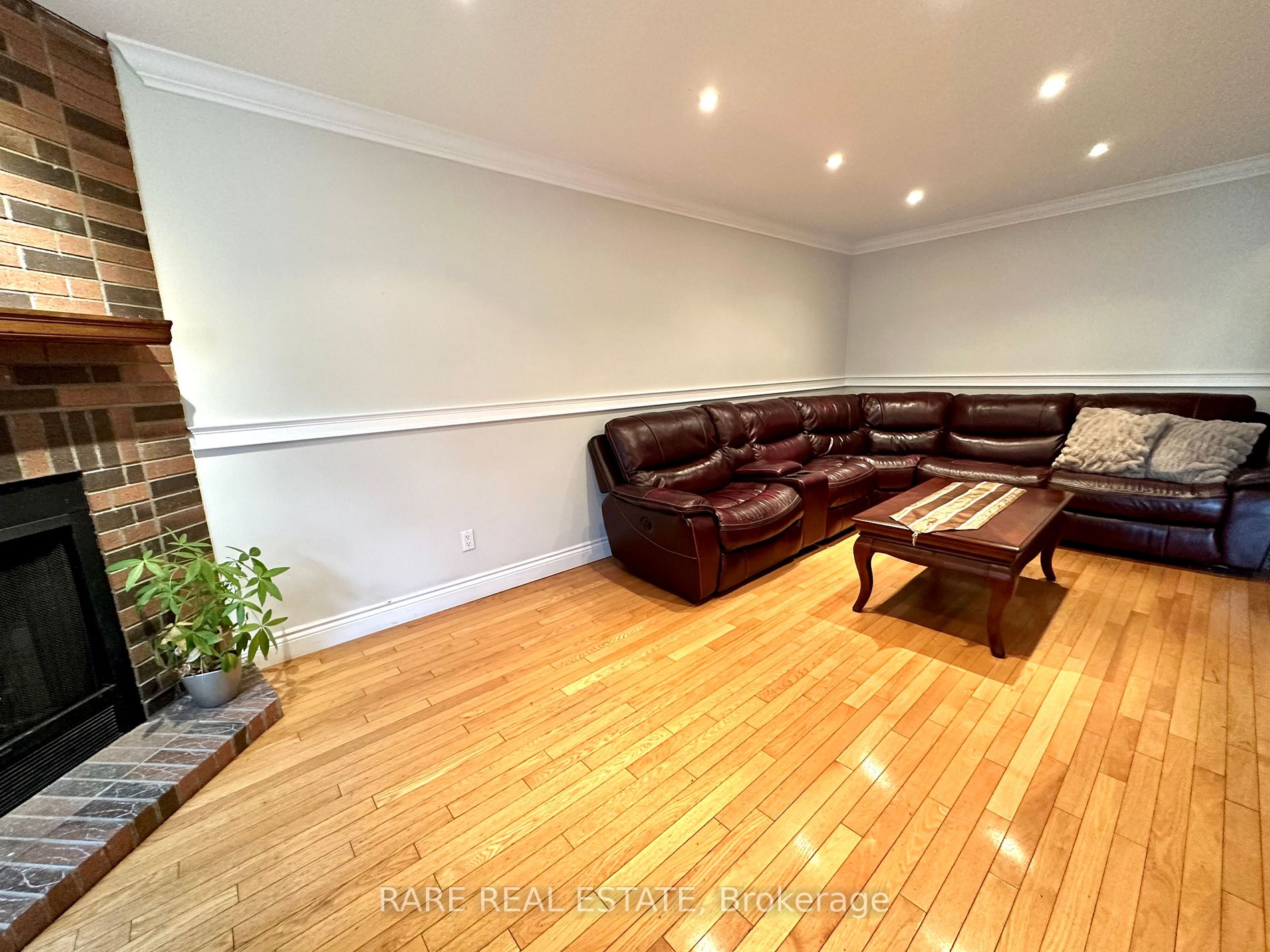 Listing E5987892 - Large Photo # 12