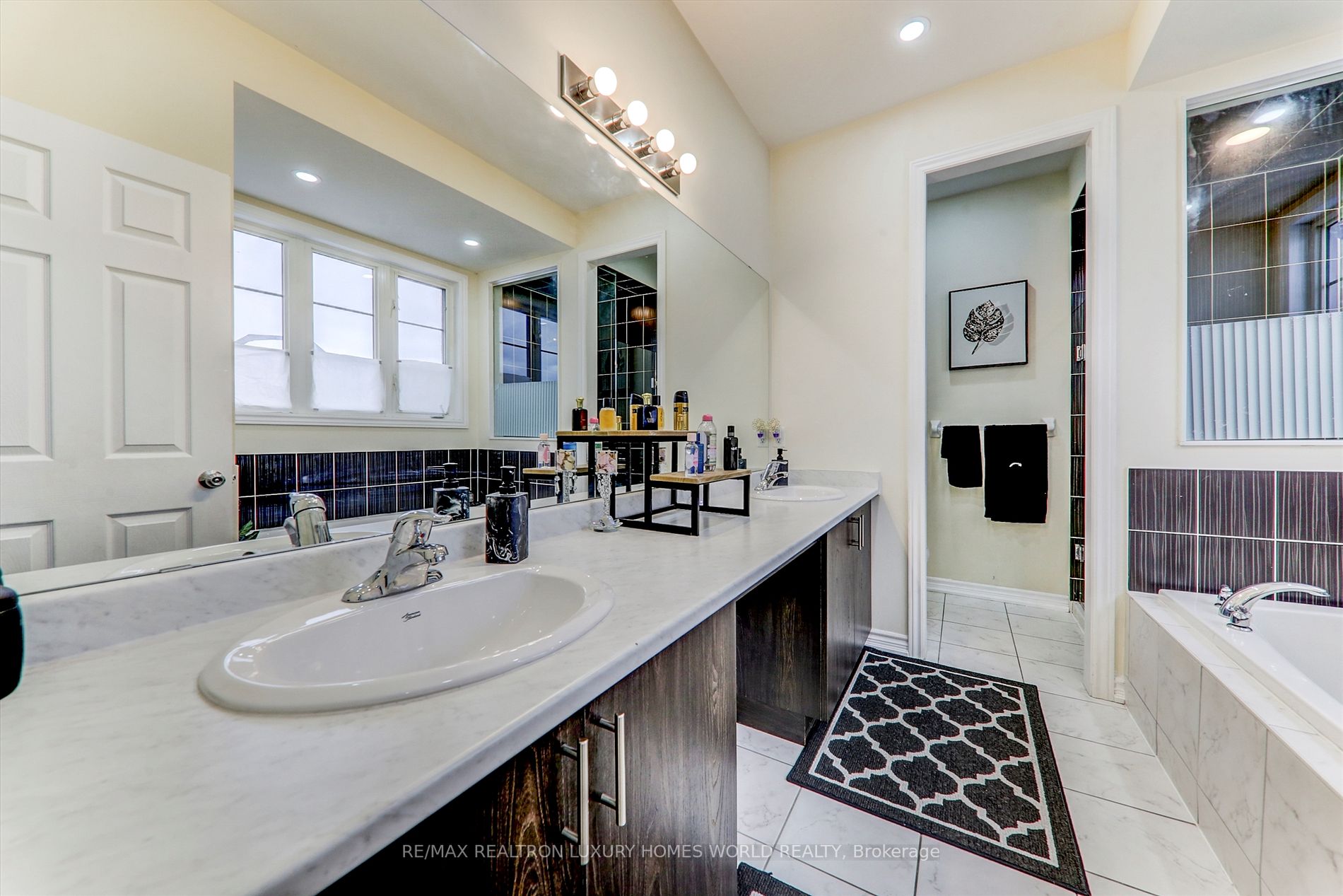 Listing E5987996 - Large Photo # 24