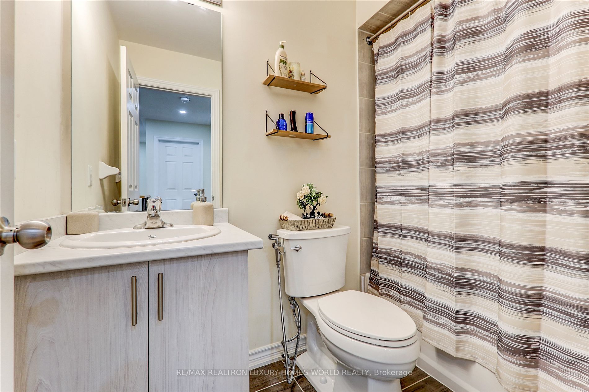 Listing E5987996 - Large Photo # 29
