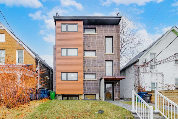 2374 Gerrard St E, Toronto