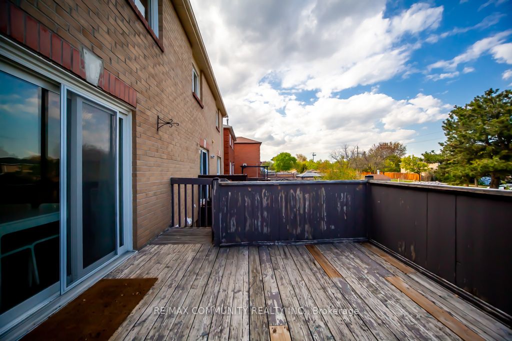 74 Fernbank Pl