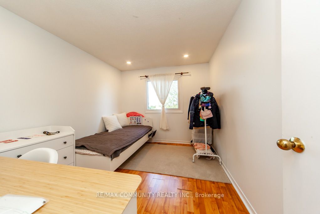 74 Fernbank Pl