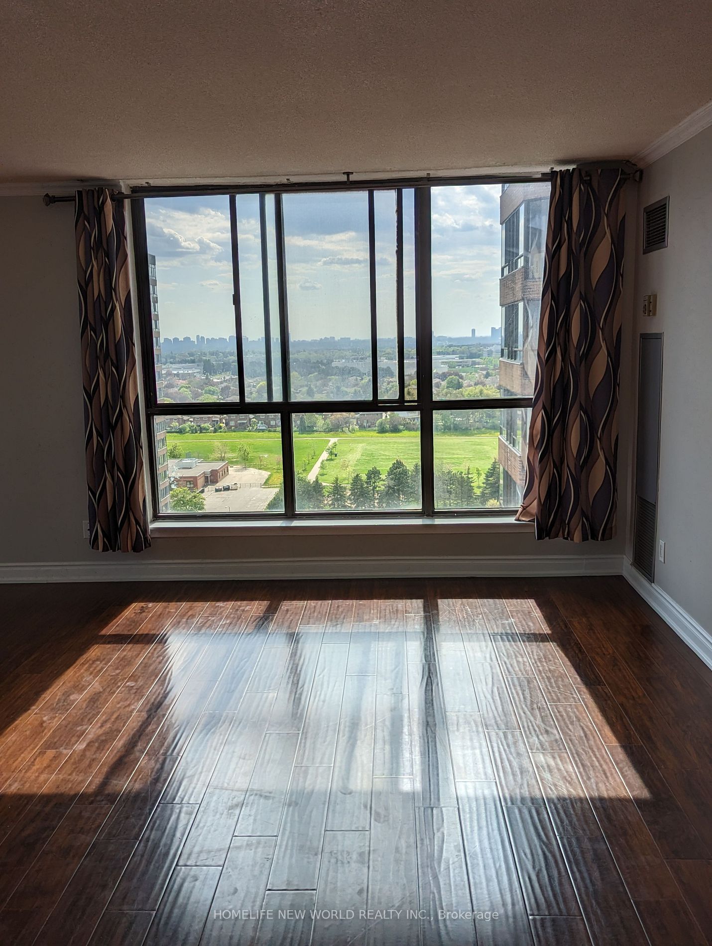 25 Bamburgh Circ, #1735