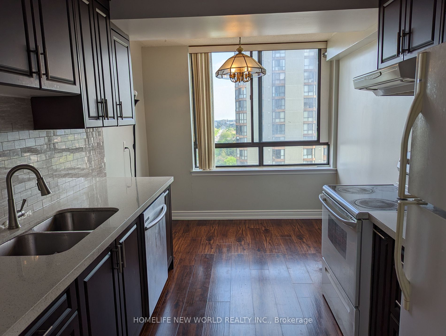 25 Bamburgh Circ, #1735