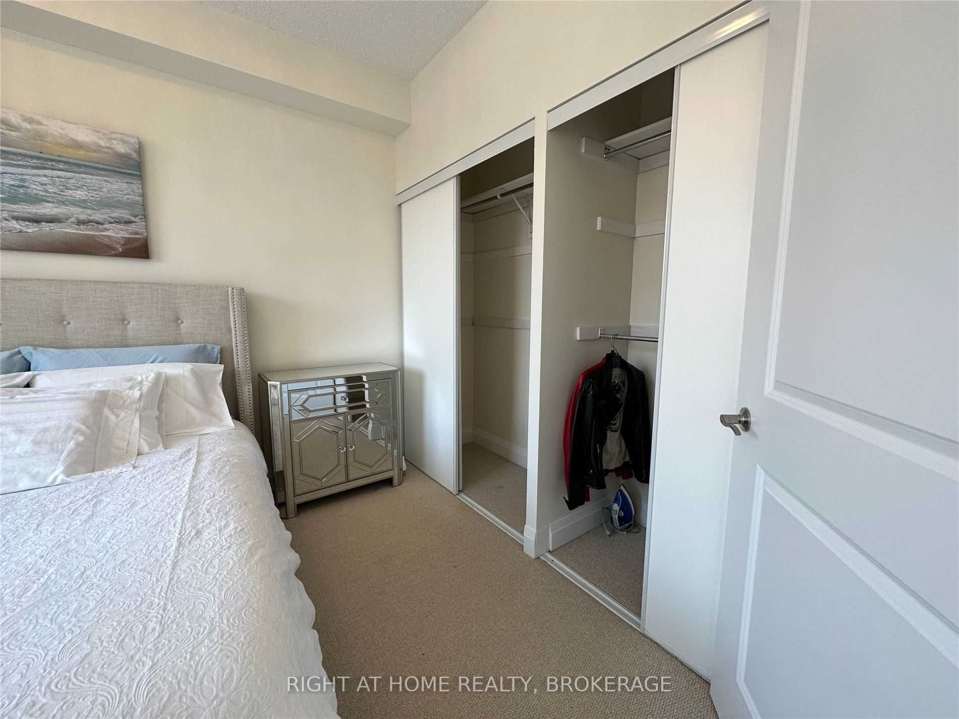 3520 Danforth Ave, #220