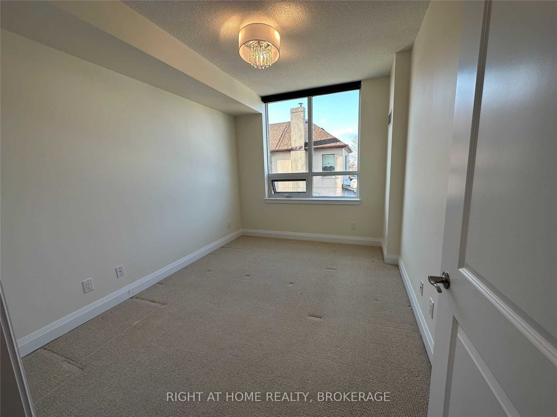 3520 Danforth Ave, #220