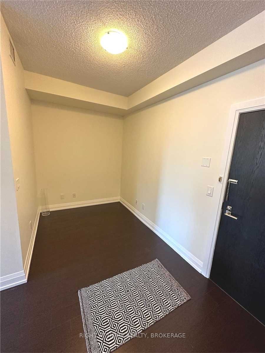 3520 Danforth Ave, #220