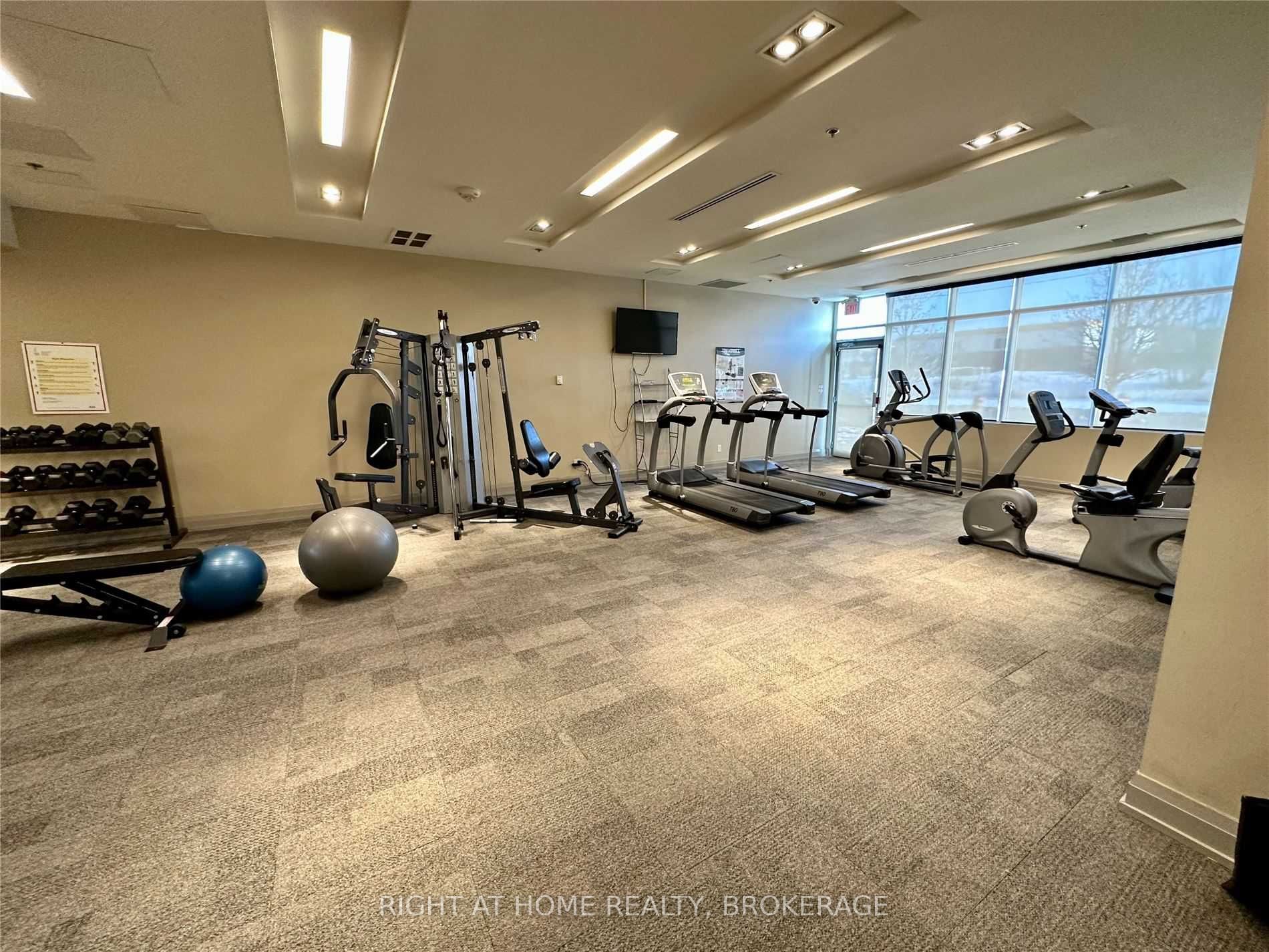 3520 Danforth Ave, #220