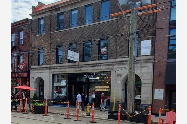 909 Queen St E, Toronto
