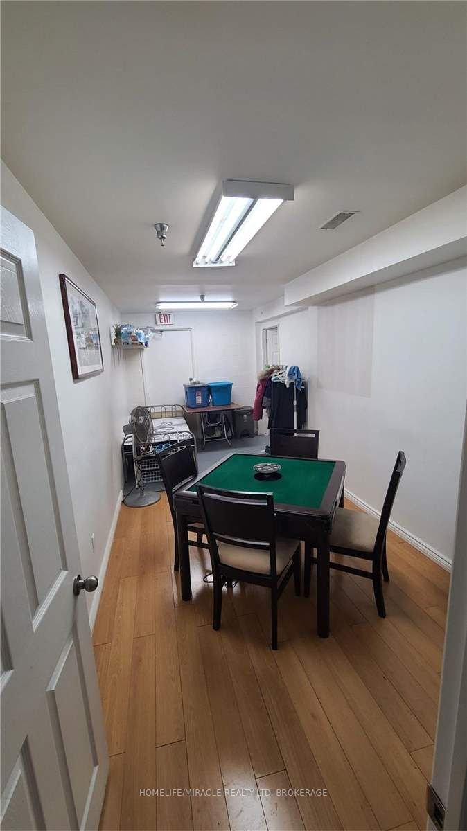 50 Weybright Crt, #42