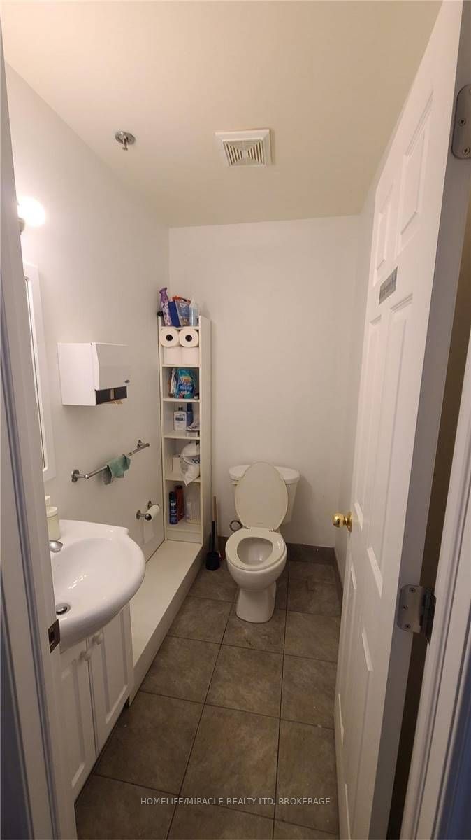 50 Weybright Crt, #42
