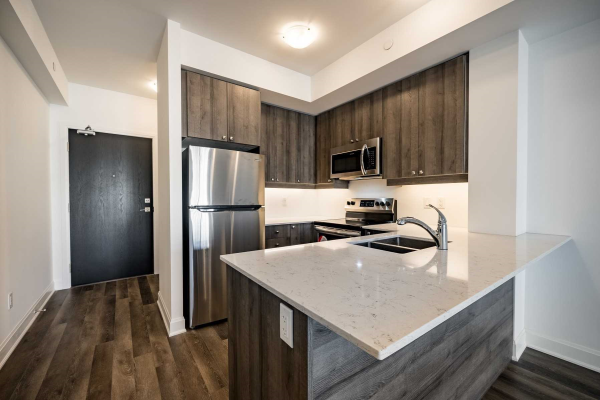50 Lakebreeze Dr, Clarington