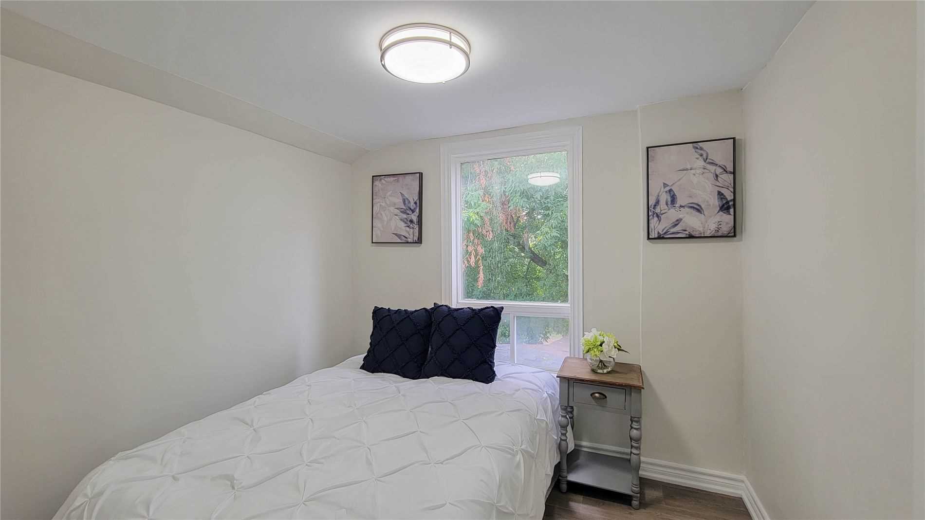 7 Maple St