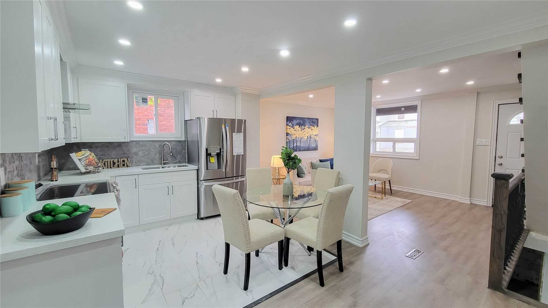 7 Maple St