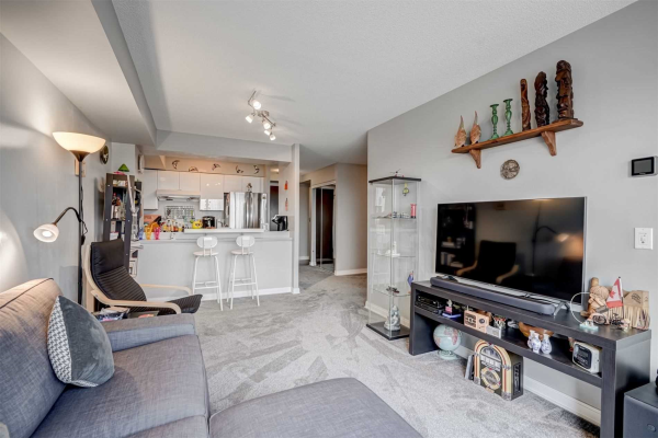 151 Village Green Sq, Toronto
