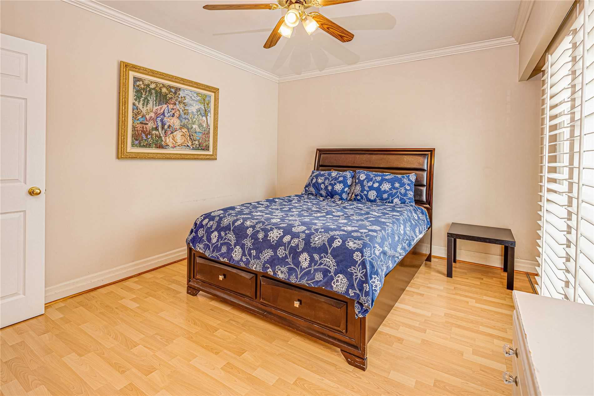 15 Point Grey Cres