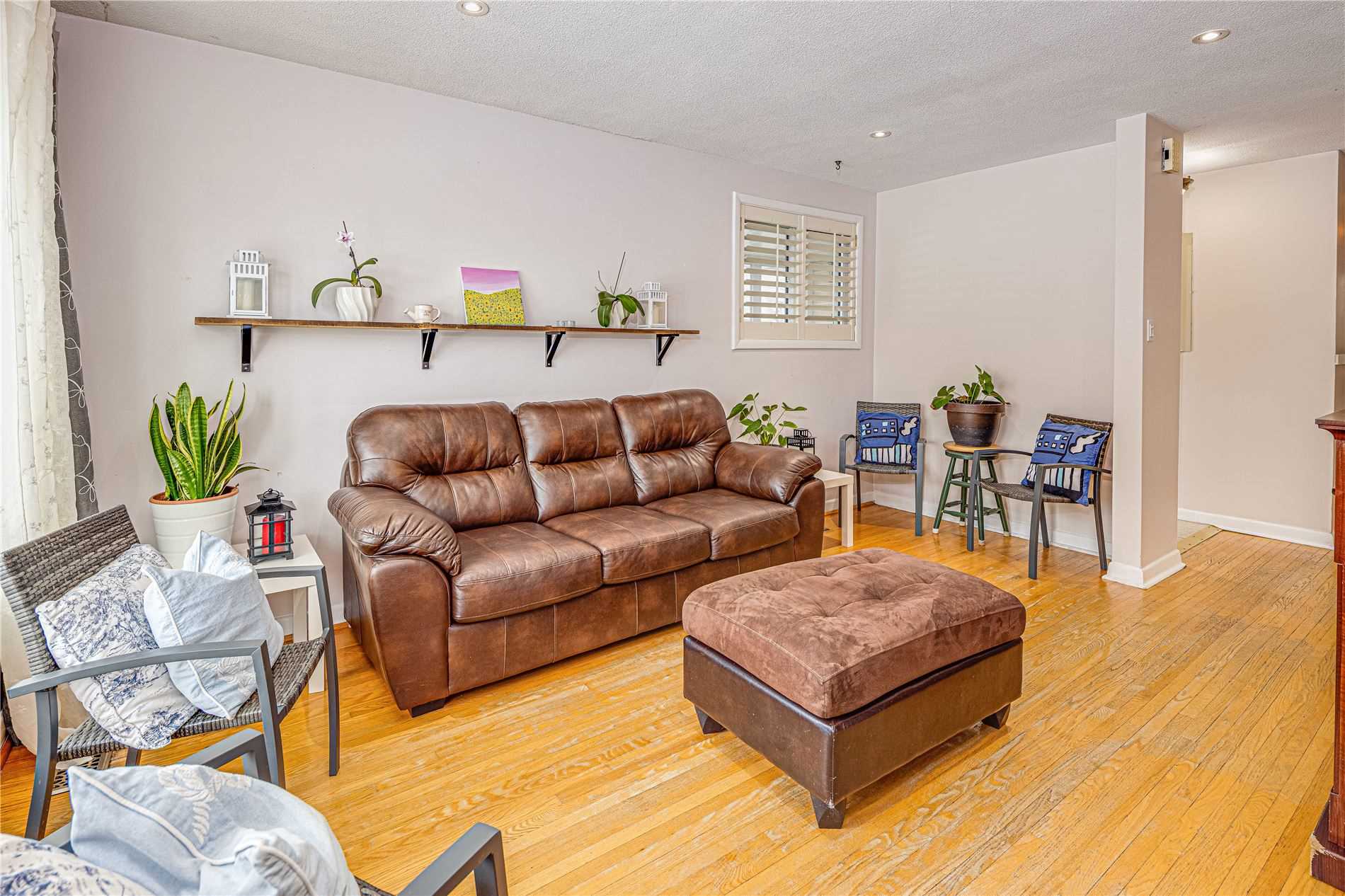 15 Point Grey Cres