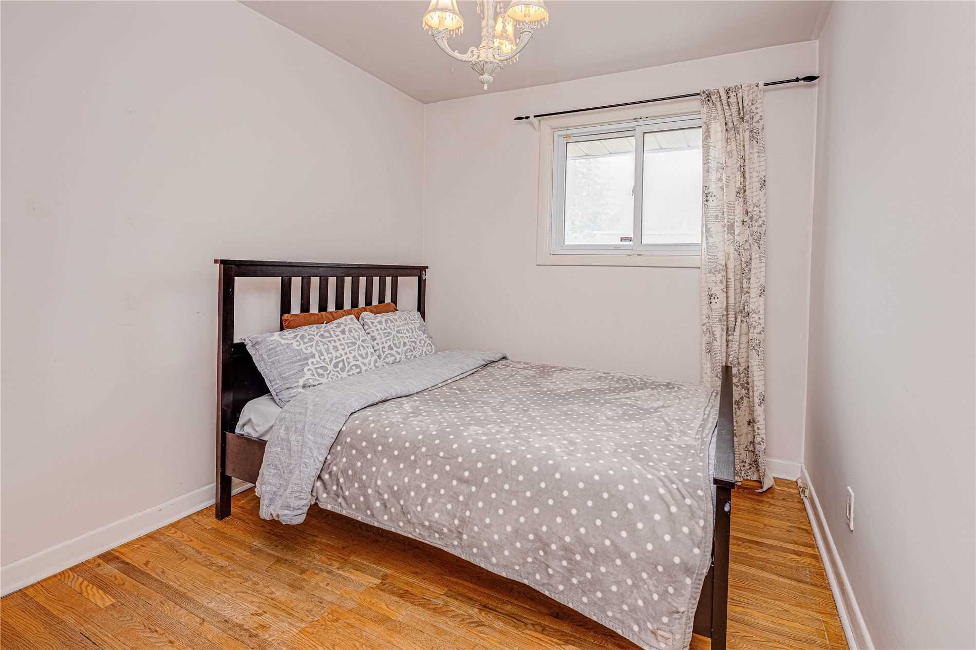 15 Point Grey Cres