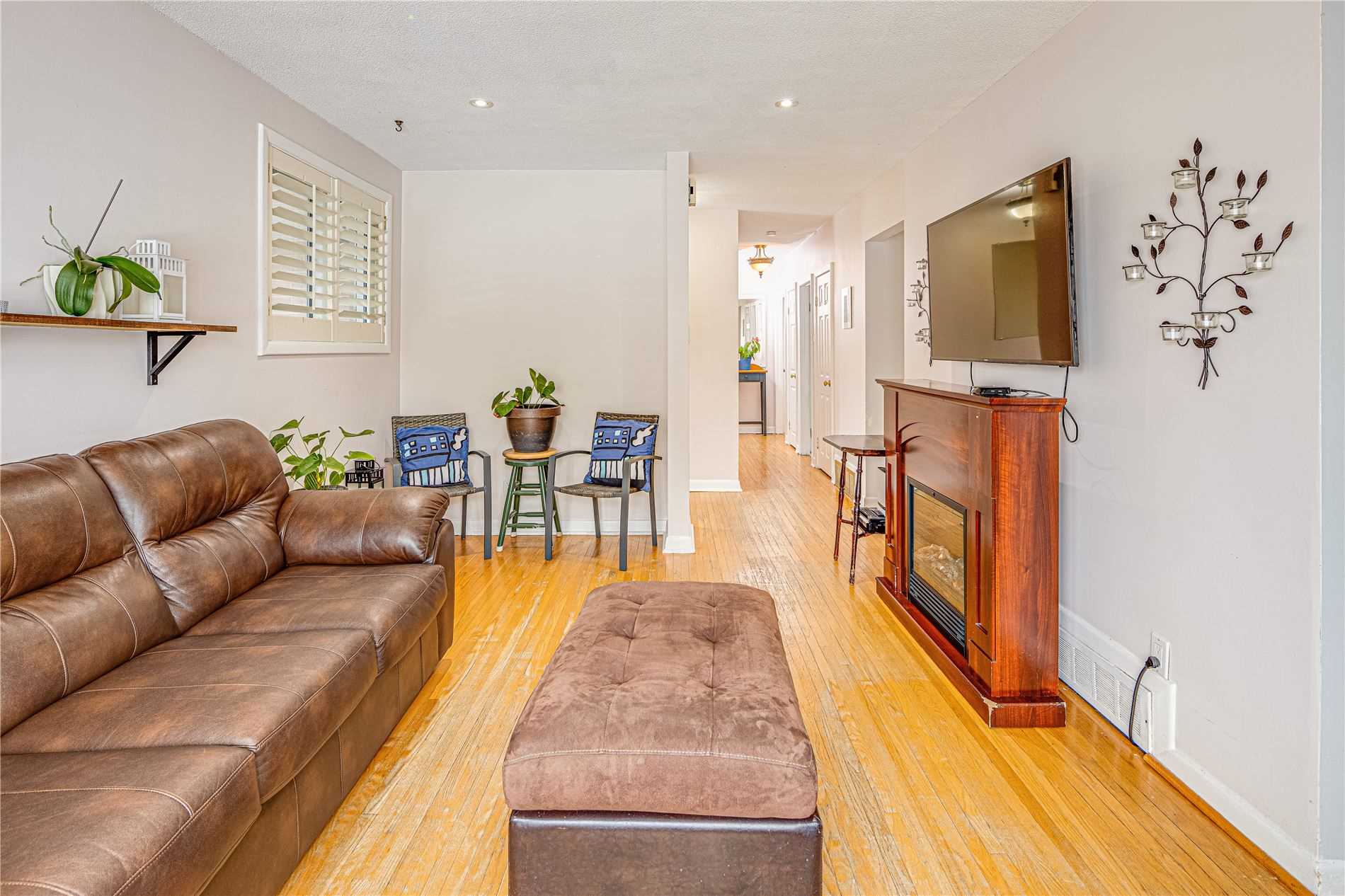 15 Point Grey Cres