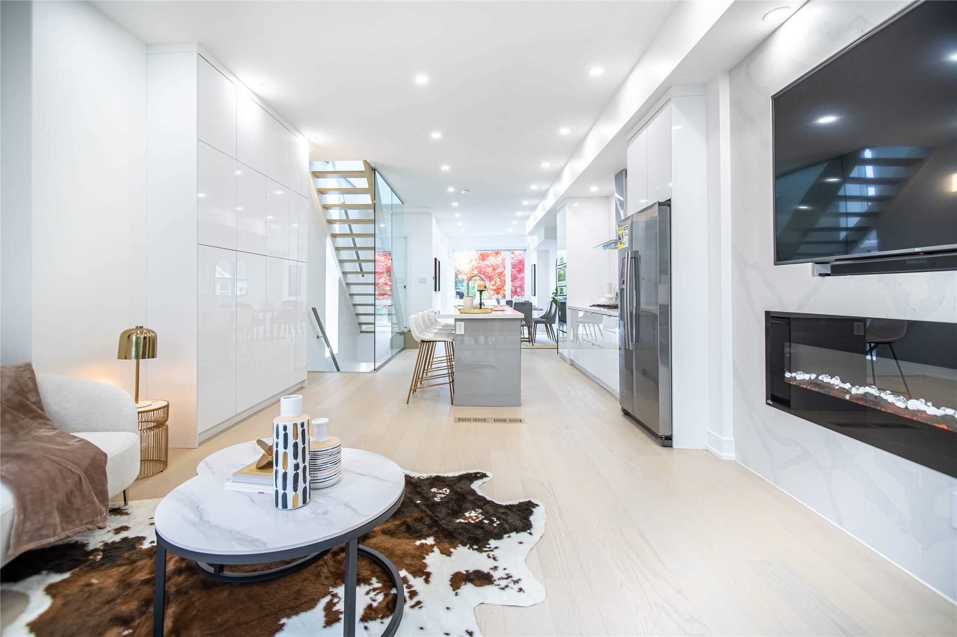 168 Oak Park Ave